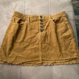 SKIRT SIZE 13